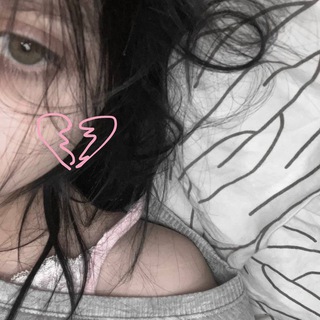 Логотип @hshahsje - чат топора