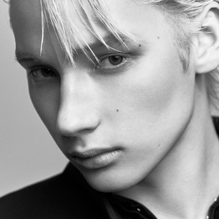 Логотип @hueningkai_fanpage - 𝐊𝐚𝐦𝐚𝐥 𝐇𝐮𝐞𝐧𝐢𝐧𝐠𝐤𝐚𝐢 𝐓𝐗𝐓