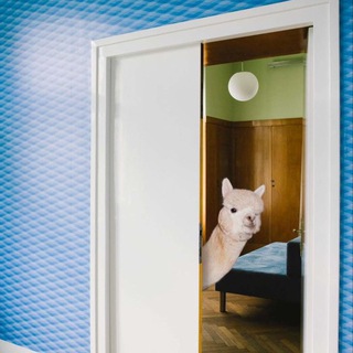 Логотип @hughhugge - ХьюХюгге