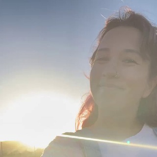 Логотип @hugyourselfdear - Люби, горюй, твори 🐦‍🔥