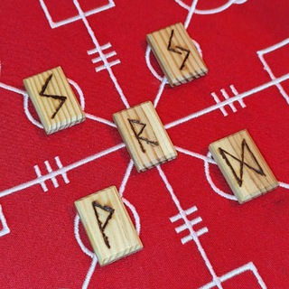 Логотип @hunterbhunter - Охота Ведьм