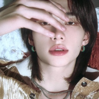 Логотип @hyunjinsplanet - hyunjin’s planet of love ᰔᩚ