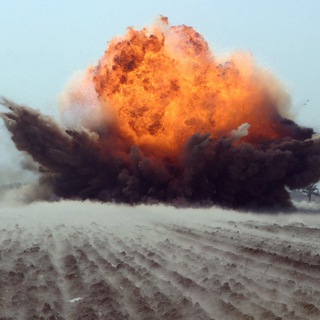 Логотип @i_screm - S C R E Λ M