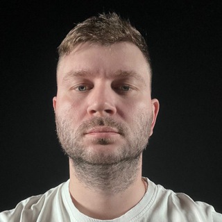 Логотип @iamalexeev - НЕ О ДИЗАЙНЕ