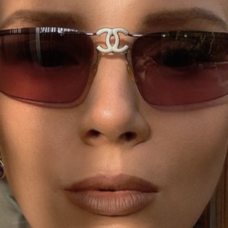 Логотип @iamnotashopaholic - Я только примерю...