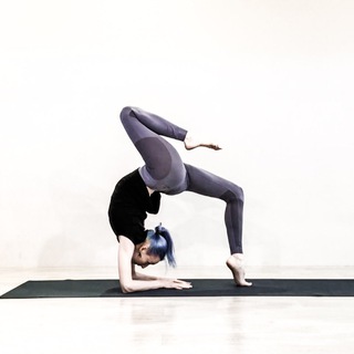 Логотип @iamyuliastretch - Yulia.Stretch