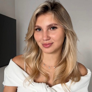 Логотип @ideal_inst - Дарина Дмитриева • ideal.inst 💌