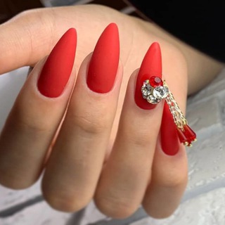 Логотип @ideal_nails - Идеальный маникюр 💅