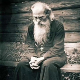 Логотип @iegumen_nikon - Игумен Никон (Воробьев)