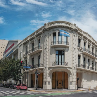 Логотип @iglesiauniversaloficial - Iglesia Universal