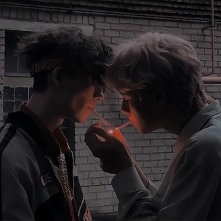 Логотип @iinlol - ︎︎︎︎