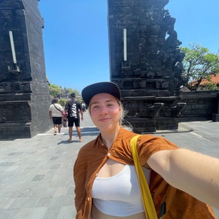 Логотип @iksplorer - Irisha’s life journey