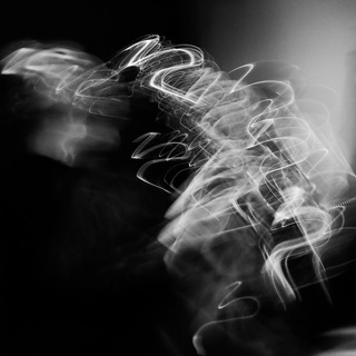 Логотип @iliamusicworm - musicworm