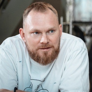 Логотип @iliathoughts - Сотонин печатает...