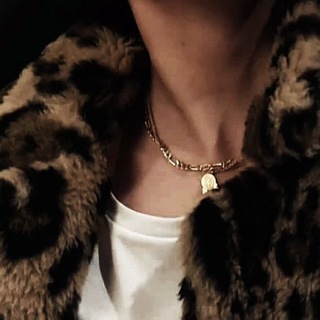 Логотип @iluvsssf - ann's.