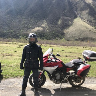 Логотип @ilyasplin - Илья Сплин channel