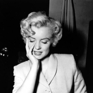 Логотип @impluxury - sens émoussé