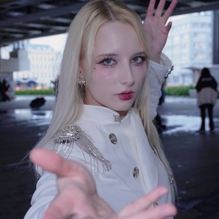 Логотип @imsunnyzlata - Imsunnyzlata