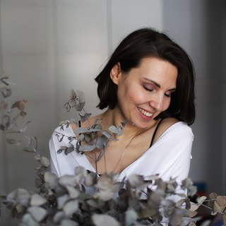 Логотип @in_krasota - Марина • Красота внутри •