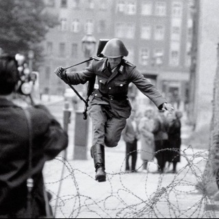 Логотип @infodeserteur - Дезертир с инфовойны