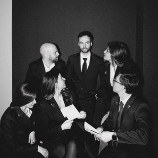 Логотип @inlivebroadcast - миска