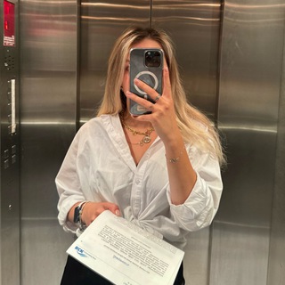 Логотип @inlwithl - in love with law