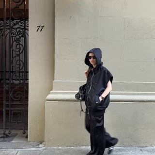 Логотип @inmystyle - С широко открытыми глазами