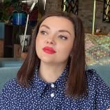 С подружками на лавочке