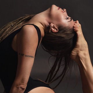 Логотип @innayogamovement - IYM