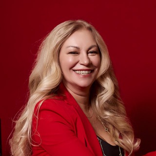 Логотип @insightdaria - Дарья Суслова.Академия Многомерного коучингаа