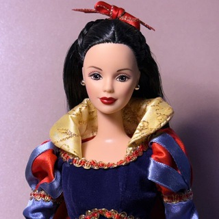Логотип @inspiring_doll_world - inspiring_doll_world