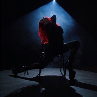 Логотип @intaroveritas - 🎴Истина в Таро🎴