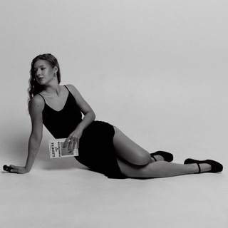 Логотип @intellectualbody - интеллектуальное тело