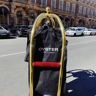 Логотип @intelligentoyster - intelligent.OYSTER®️