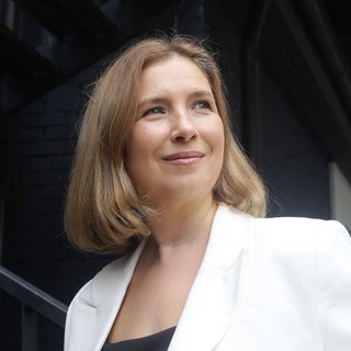 Логотип @introvertcoach - Марина Абузярова