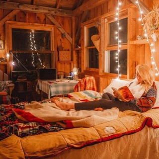 Логотип @introvertempire - 🏡💕Introvert club✨🏠