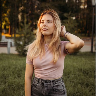 Логотип @introvetriym - Интровертриум💭