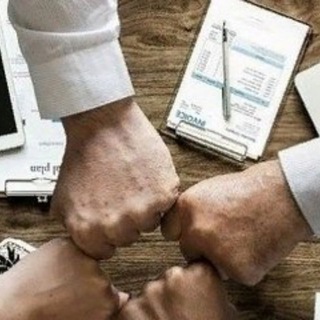 Логотип @invest_sovetik - Диванный экономист