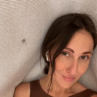 Логотип @irinababloyan - Babloyan