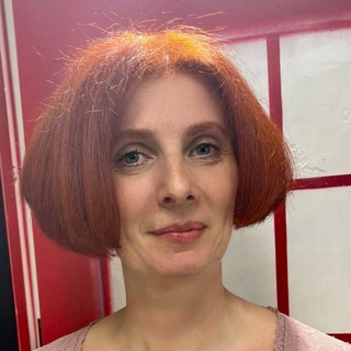 Логотип @irinavasinskaya - Анатомия бренда с Васинской