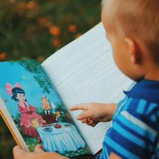 Логотип @irinaveraz - Книги и крики: семейные приключения📓📜