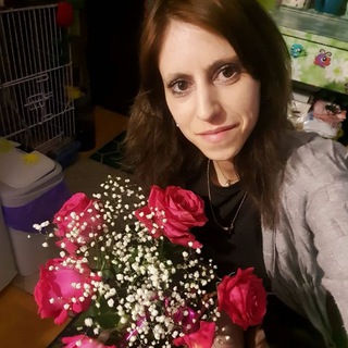 Логотип @iriska35lilian - ФЛОРИВЭЛ👍😊😁💋добро пожаловать.немного художница,писатель стихов и флорист.😘💋в стадии развития..