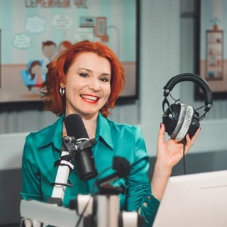 Логотип @iriska_fm - Ириска ФМ