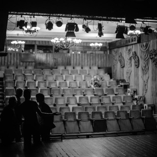 Логотип @irkteatruch - Иркутское театральное училище имени Венгера Виталия Константиновича