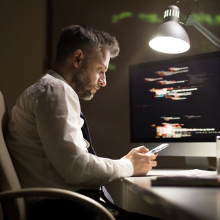 Логотип @it_vakan - IT Вакансии