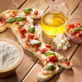 Логотип @italyanskayakuhnya - Итальянская кухня