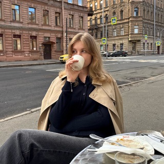 Логотип @itsmesofffia - итс ми софи