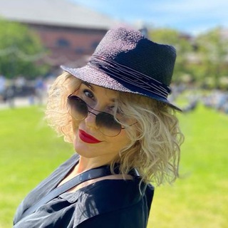 Логотип @iuchernova - Внутренняя Гармония: Красота и Психология