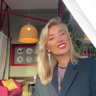 Логотип @iudina_irina_lila - Юдина Ирина - проводник в мир себя через игру, стиль и мягкость.