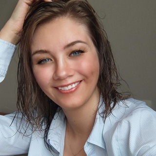 Логотип @iuliayakovleva_brand - Юлия Яковлева | Личный бренд • Премиум визуал и контент